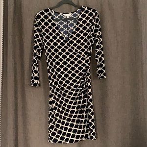 Navy/white three quarter length v-neck wrap dress